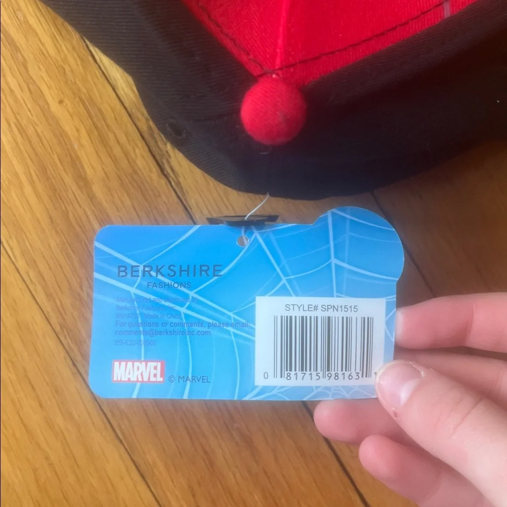 NWT Marvel Red and Black Spider-Man Kids Costume Hat One Size